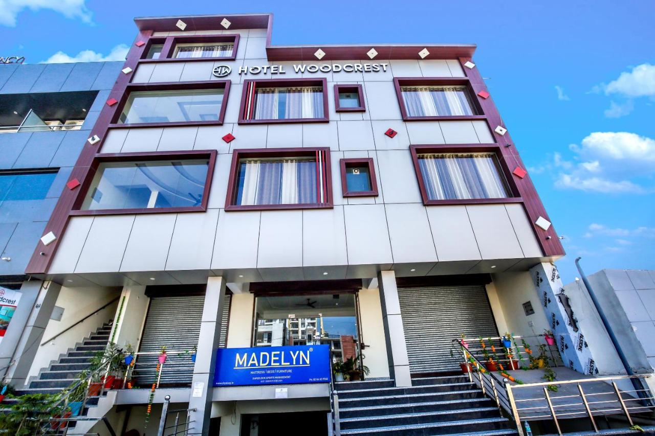 Hotel Woodcrest Zirakpur - Best Family Hotel By - A Unit Of Sidham Group Exterior foto