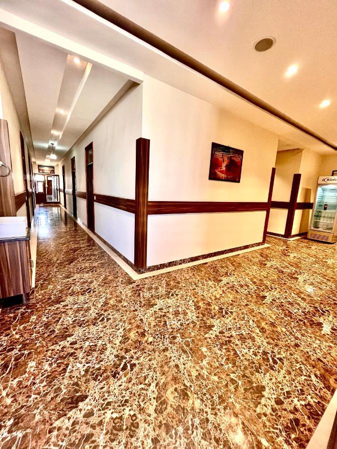 Hotel Woodcrest Zirakpur - Best Family Hotel By - A Unit Of Sidham Group Exterior foto