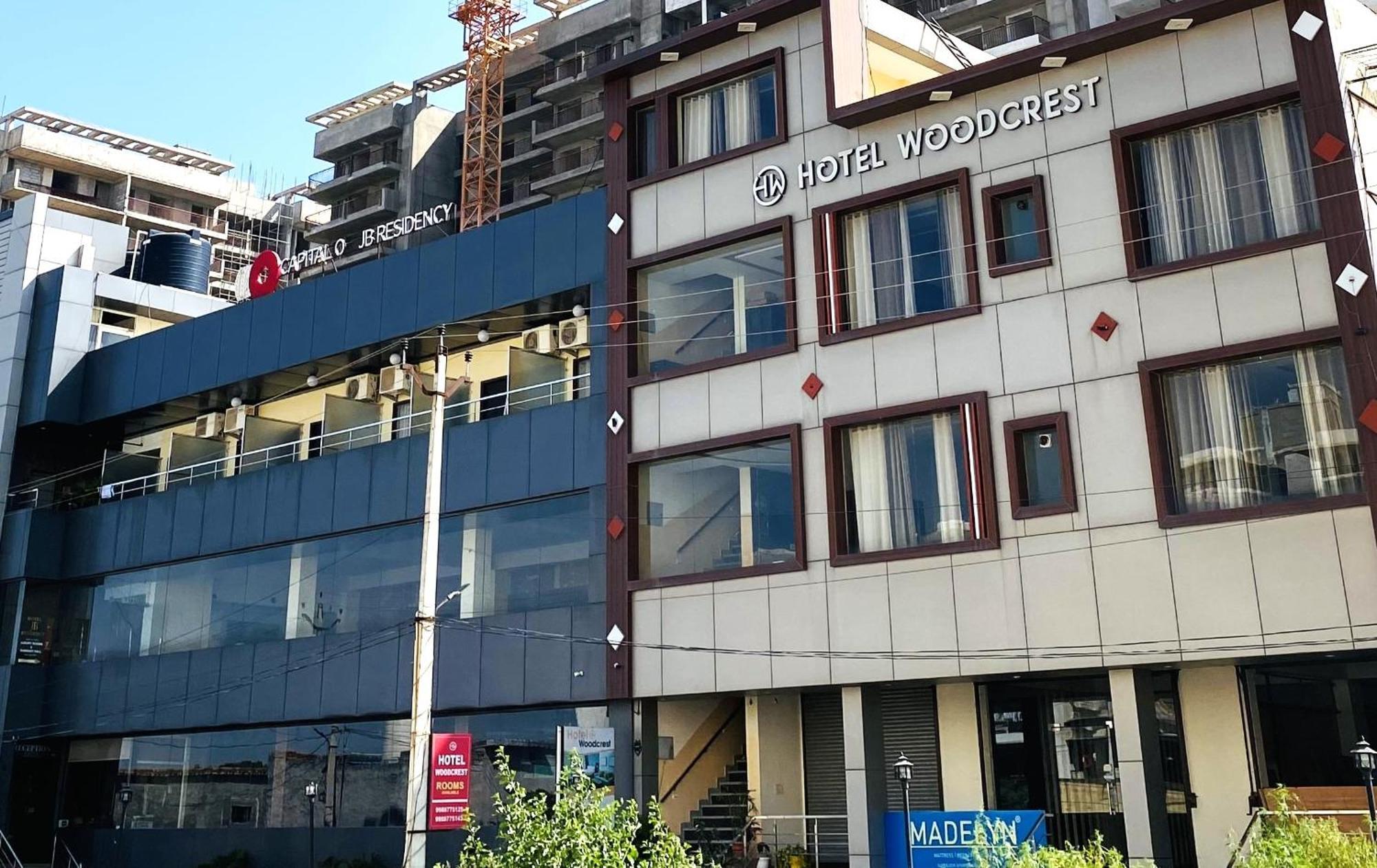 Hotel Woodcrest Zirakpur - Best Family Hotel By - A Unit Of Sidham Group Exterior foto